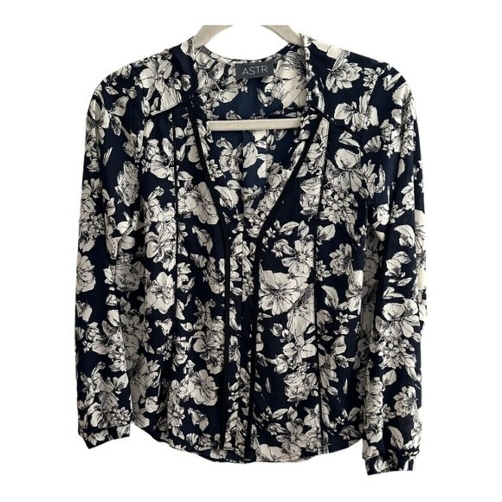 ASTR Floral Long Sleeve Top Size XS